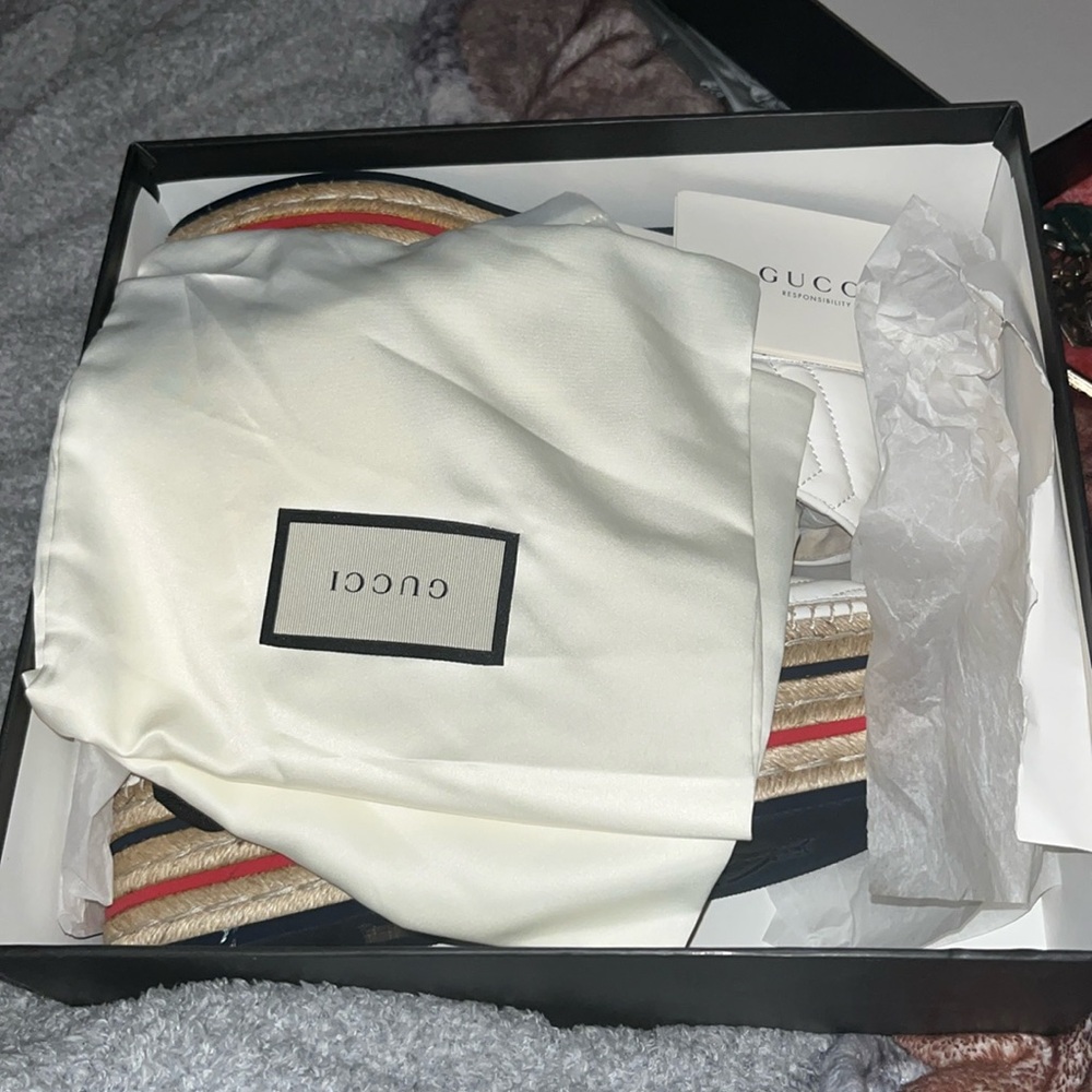 Gucci Sneakers 100% authentic size 38